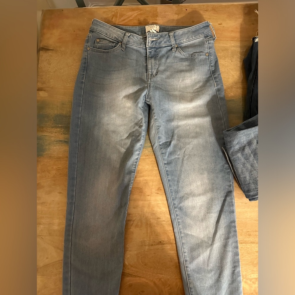 VGUC Skinny Jeans Size 28
